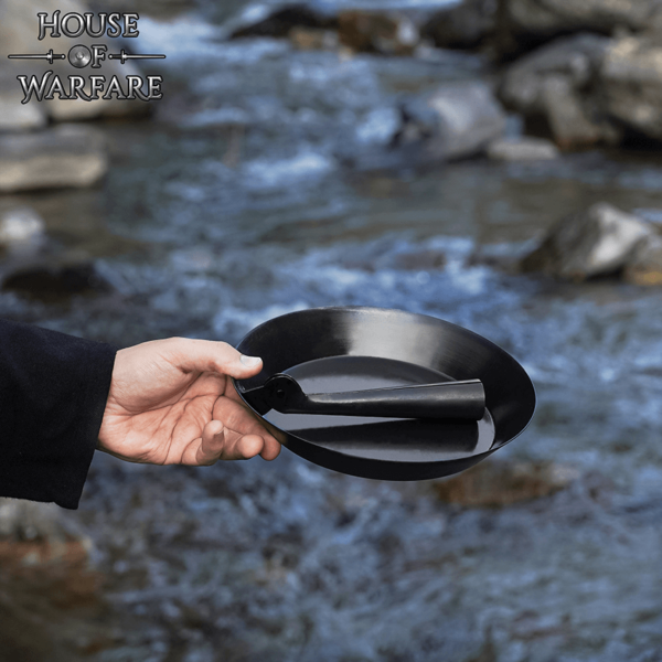 Steel Skillet with Folding Handle