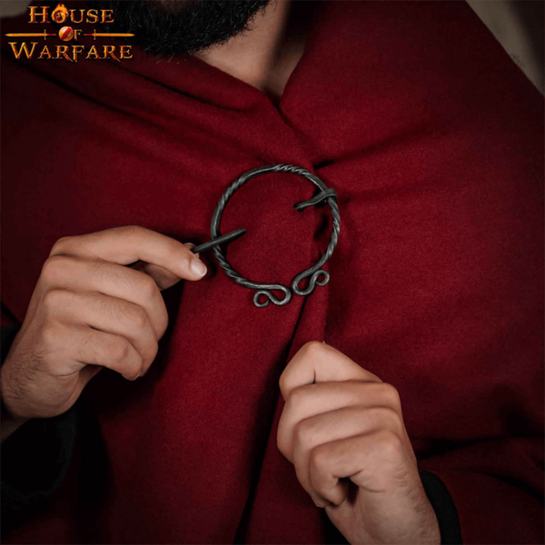 Twisted Penannular Pin