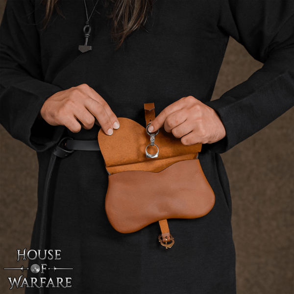 Leather Medieval Kidney Pouch - Brown
