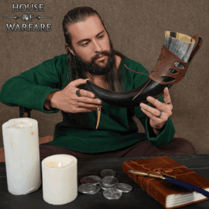 Thyra Drinking Horn with Holder