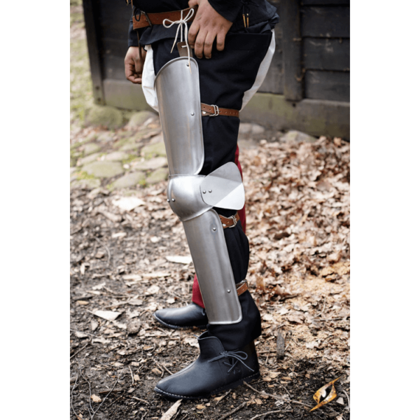 Soldiers Leg Armor - Polished Steel