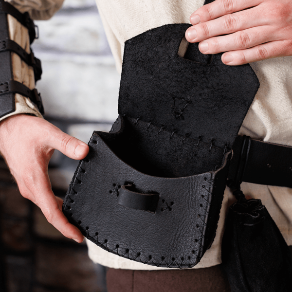 Louis Medium Belt Bag