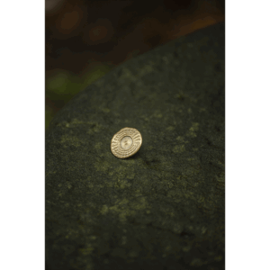 Gelia Bronze Button