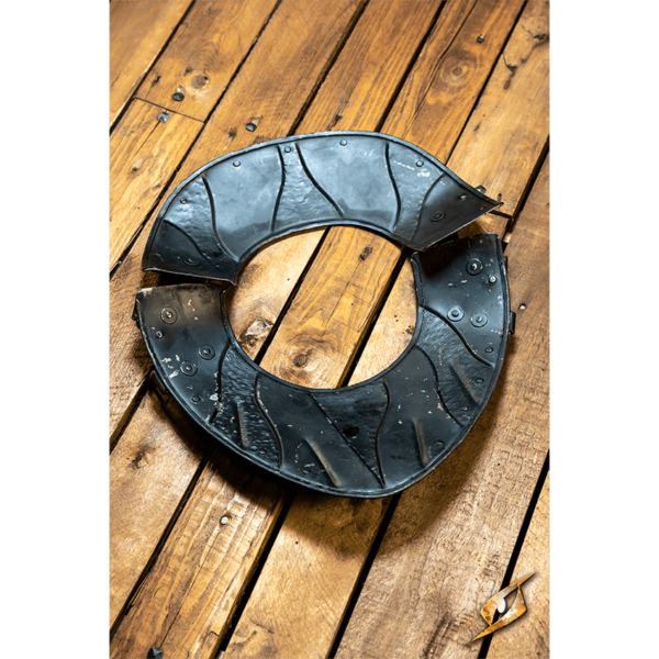 Raider Gorget - Epic Dark/Rust