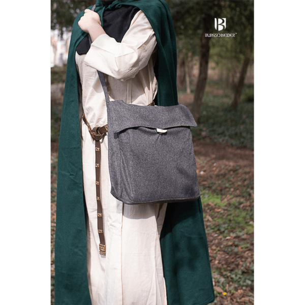 Vesker Medieval Shoulder Bag