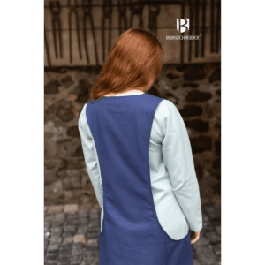 Leonora Surcoat
